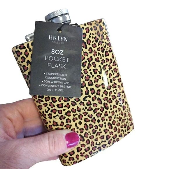 Gold Leopard Print 8oz Stainless Steel Pocket Drinking Flask NWT - Picture 2 of 11